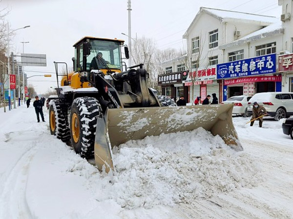 除雪保畅，pg电子铁肩道义勇担重任！